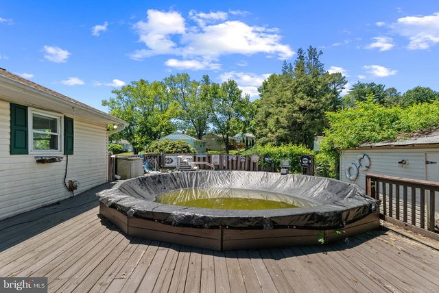 318 HOLLY HILL RD, Reisterstown, MD 21136