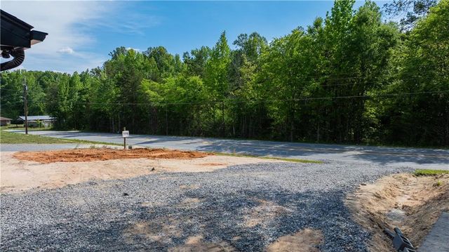 1602 Friendship Ledford Road, Winston-salem, NC 27107