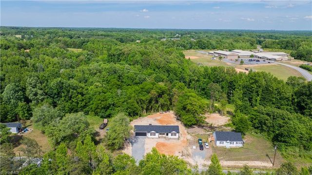 1602 Friendship Ledford Road, Winston-salem, NC 27107