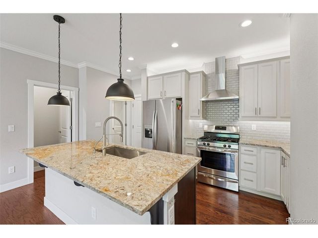 793 Robert St, Longmont, CO 80503