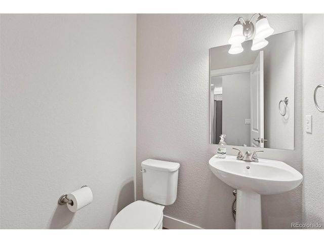 793 Robert St, Longmont, CO 80503