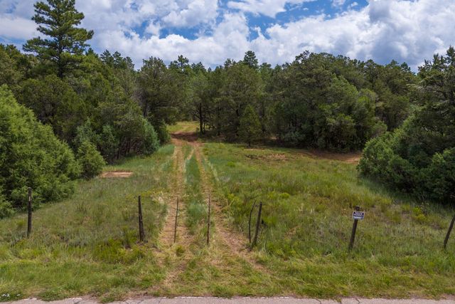 70 Anaya Road, Tijeras, NM 87059