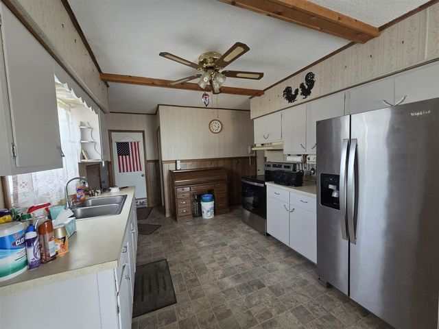 1040 James Avenue, Muskegon, MI 49442