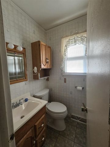 1040 James Avenue, Muskegon, MI 49442