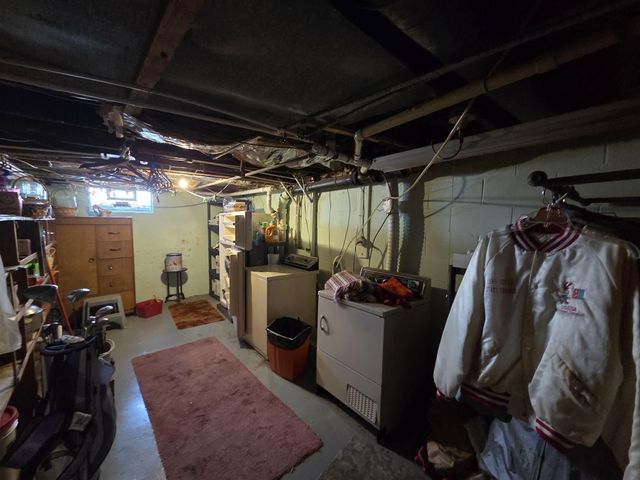 1040 James Avenue, Muskegon, MI 49442