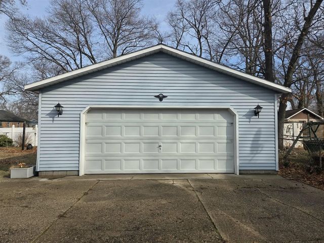 1040 James Avenue, Muskegon, MI 49442