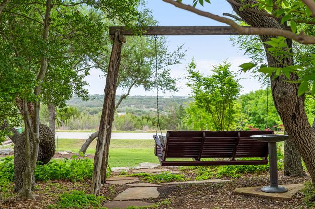8815 Blazyk DR, Austin, TX 78737