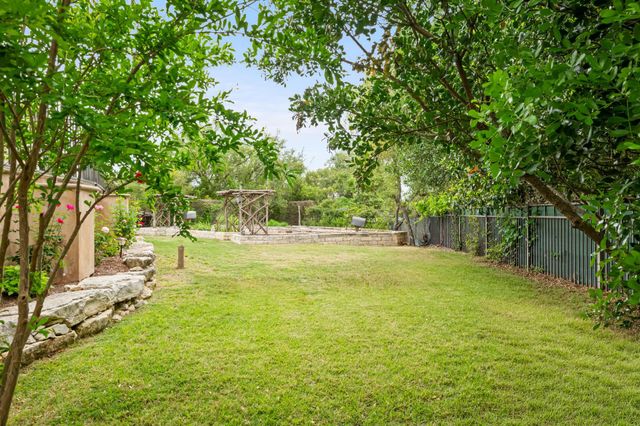 8815 Blazyk DR, Austin, TX 78737