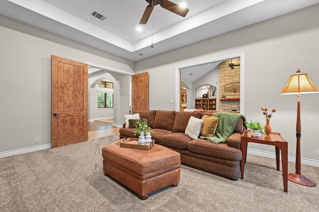 8815 Blazyk DR, Austin, TX 78737