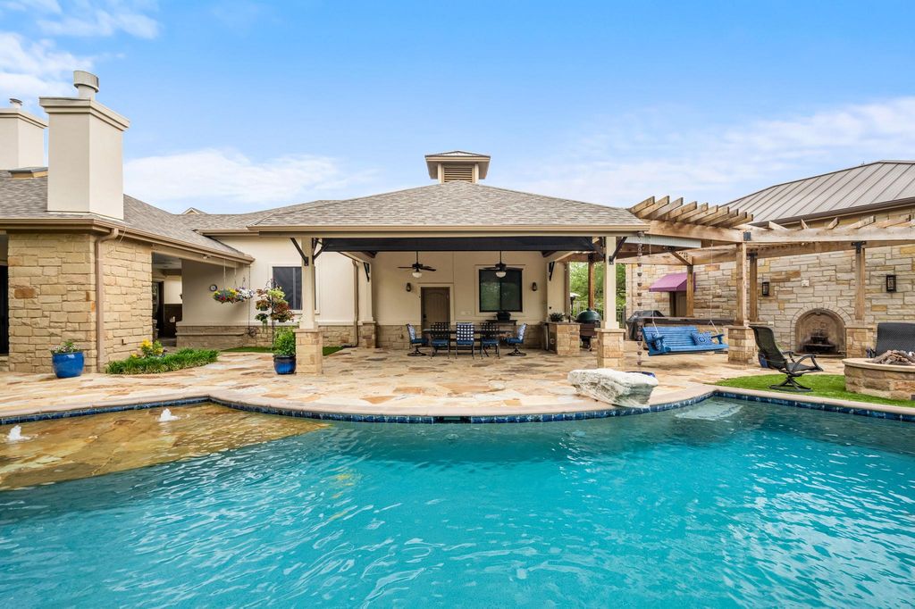 8815 Blazyk DR, Austin, TX 78737