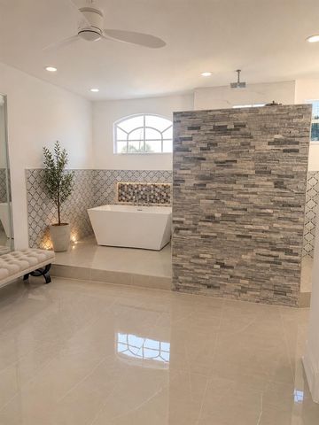 452 BATH CLUB BOULEVARD N, North Redington Beach, FL 33708