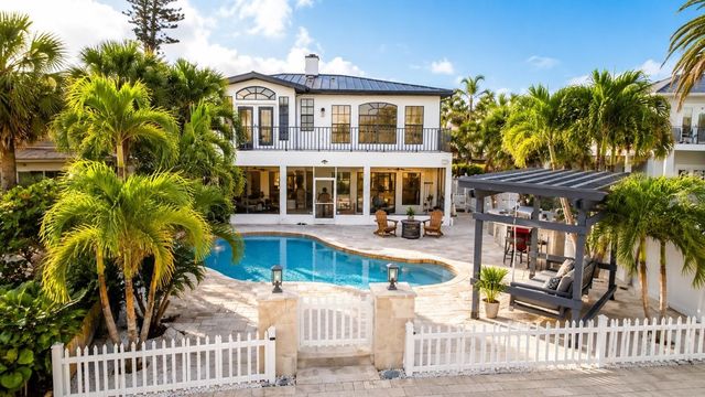 452 BATH CLUB BOULEVARD N, North Redington Beach, FL 33708