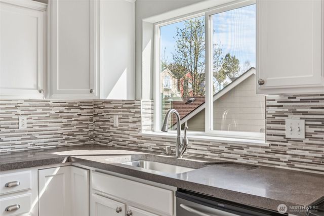 722 NW Meadow Ridge Lane, Camas, WA 98607