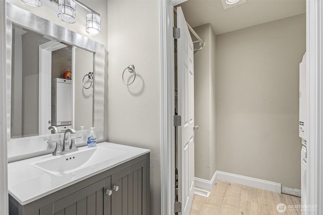 722 NW Meadow Ridge Lane, Camas, WA 98607