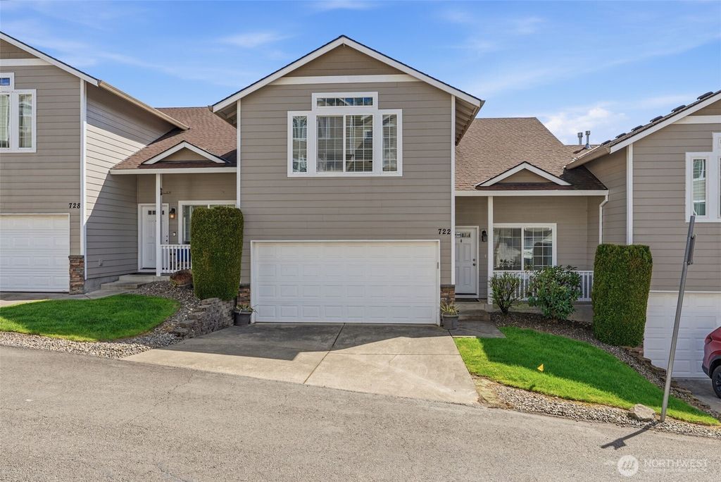 722 NW Meadow Ridge Lane, Camas, WA 98607