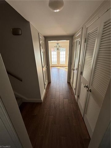 318 Hanover Arms Court, Winston-salem, NC 27104