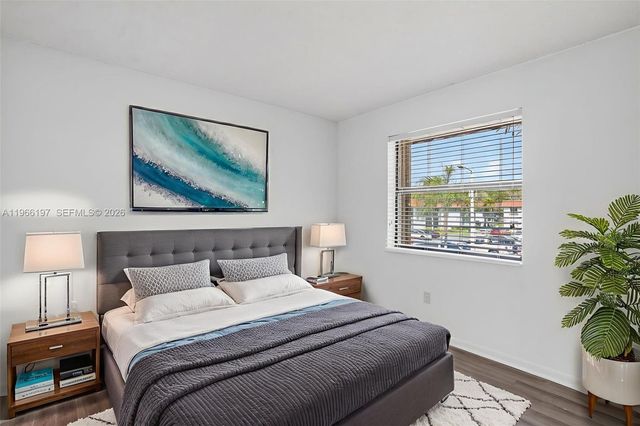 9730 Hammocks Blvd 201-28, Miami, FL 33196