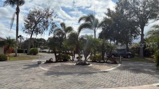 20300 LEONARD ROAD 39, Lutz, FL 33558