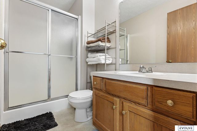 1203 Rawhide Road, Papillion, NE 68046