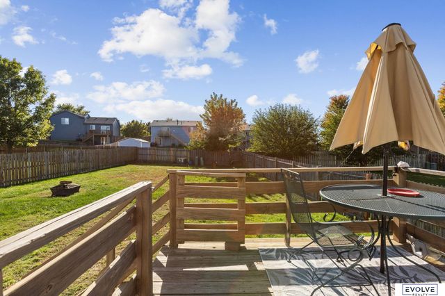 1203 Rawhide Road, Papillion, NE 68046