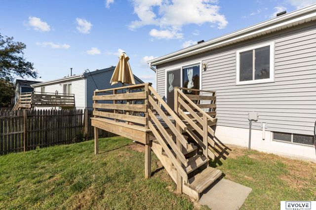 1203 Rawhide Road, Papillion, NE 68046