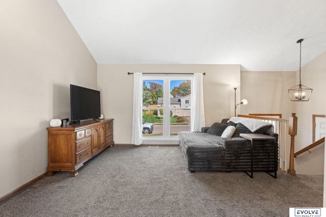 1203 Rawhide Road, Papillion, NE 68046