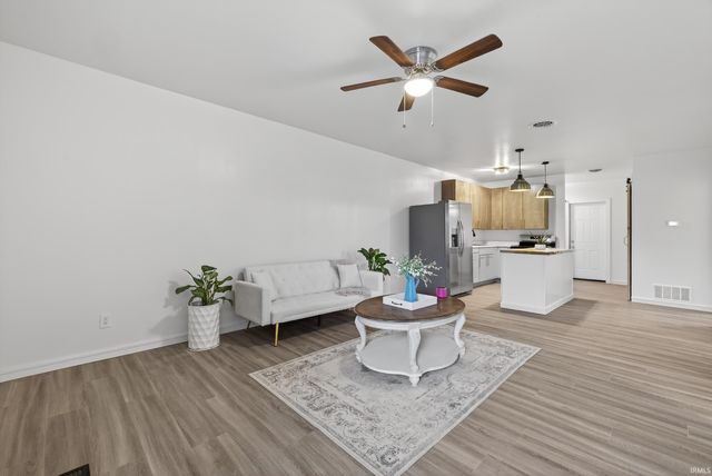 607 W Warren St - Unit B, Mitchell, IN 47446