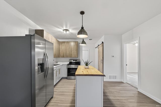 607 W Warren St - Unit B, Mitchell, IN 47446