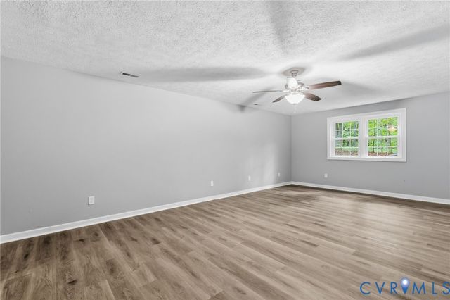 10731 Spring Run Rd, Chesterfield, VA 23832