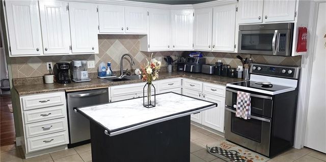 111 W Clara Avenue, Alma, MO 64001