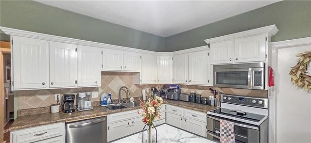 111 W Clara Avenue, Alma, MO 64001