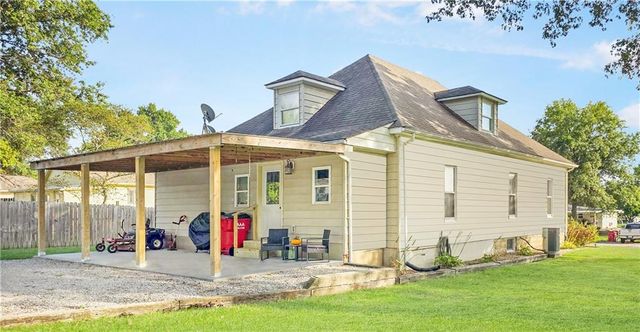 111 W Clara Avenue, Alma, MO 64001