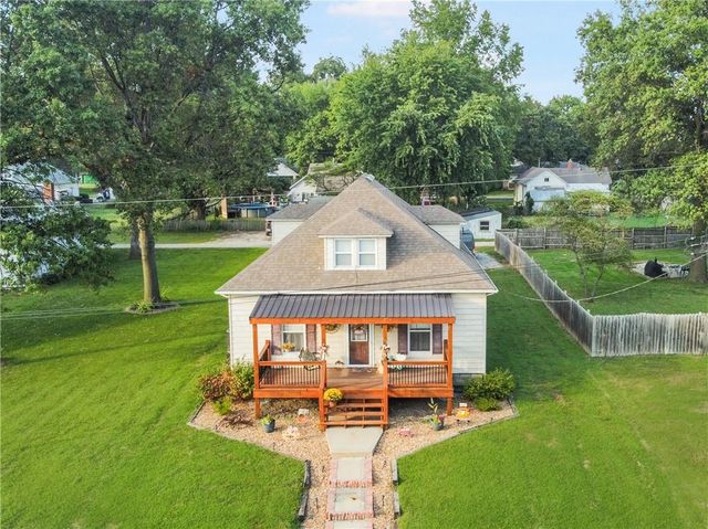 111 W Clara Avenue, Alma, MO 64001