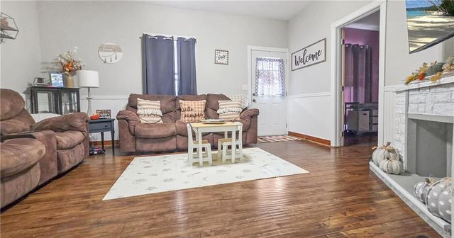 111 W Clara Avenue, Alma, MO 64001