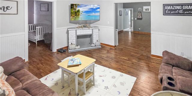 111 W Clara Avenue, Alma, MO 64001