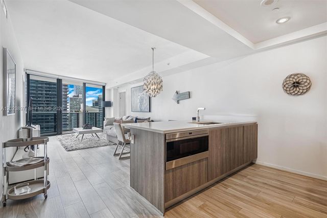 801 S Miami Ave 4302, Miami, FL 33130