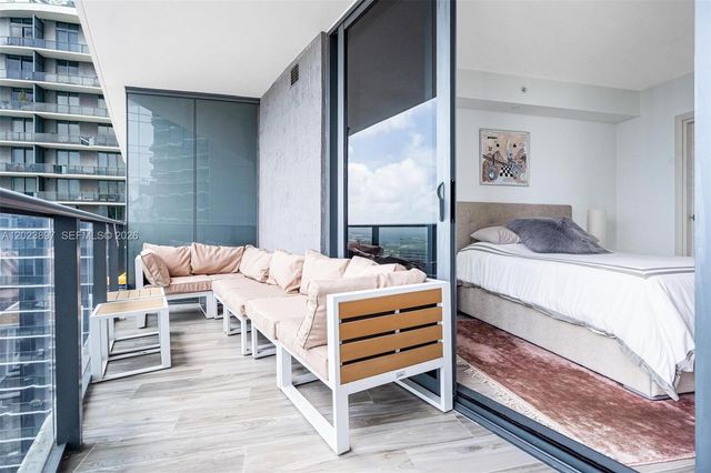 801 S Miami Ave 4302, Miami, FL 33130