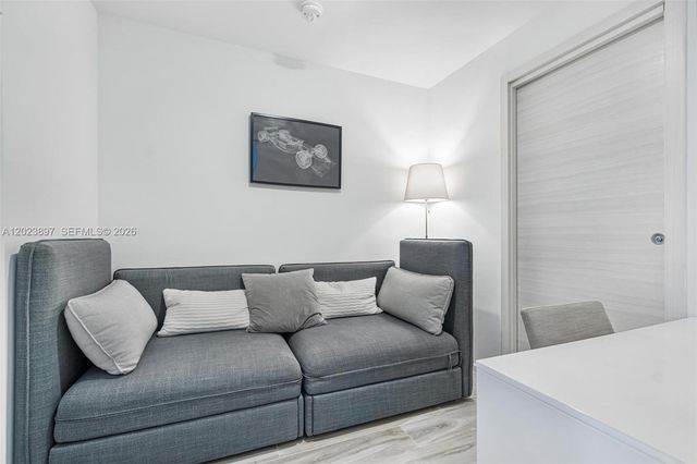 801 S Miami Ave 4302, Miami, FL 33130