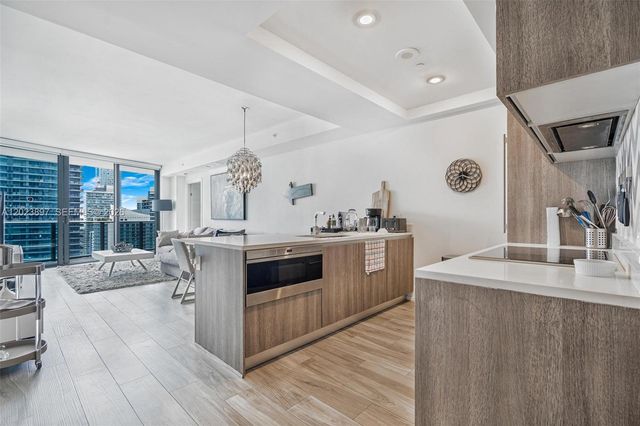 801 S Miami Ave 4302, Miami, FL 33130