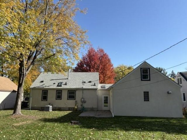 6914 S 1st Avenue S, Richfield, MN 55423