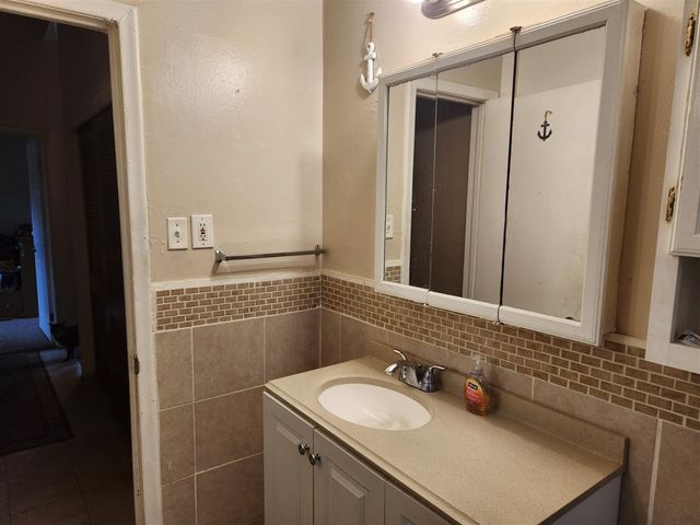 7965 Elm Street, Taylor, MI 48180