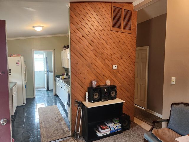 7965 Elm Street, Taylor, MI 48180