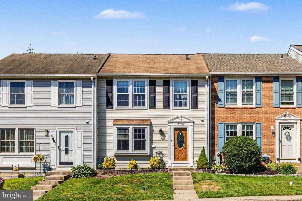 Image 2 of property listing at 286 MAPLE WREATH CT, Abingdon, MD 21009