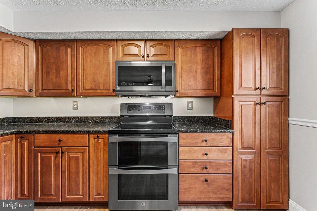 Image 8 of property listing at 286 MAPLE WREATH CT, Abingdon, MD 21009