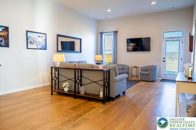 6979 Pine Lane, East Allen Twp, PA 18014