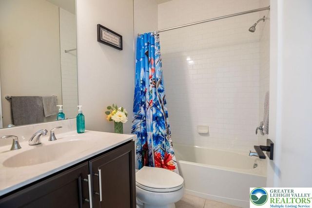 6979 Pine Lane, East Allen Twp, PA 18014