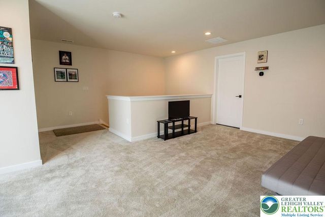 6979 Pine Lane, East Allen Twp, PA 18014