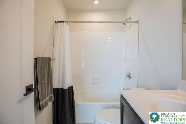 6979 Pine Lane, East Allen Twp, PA 18014