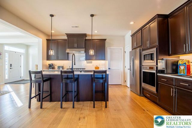 6979 Pine Lane, East Allen Twp, PA 18014