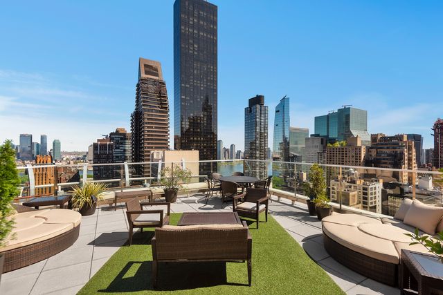 250 E 49th St Apt 4A, New York City, NY 10017